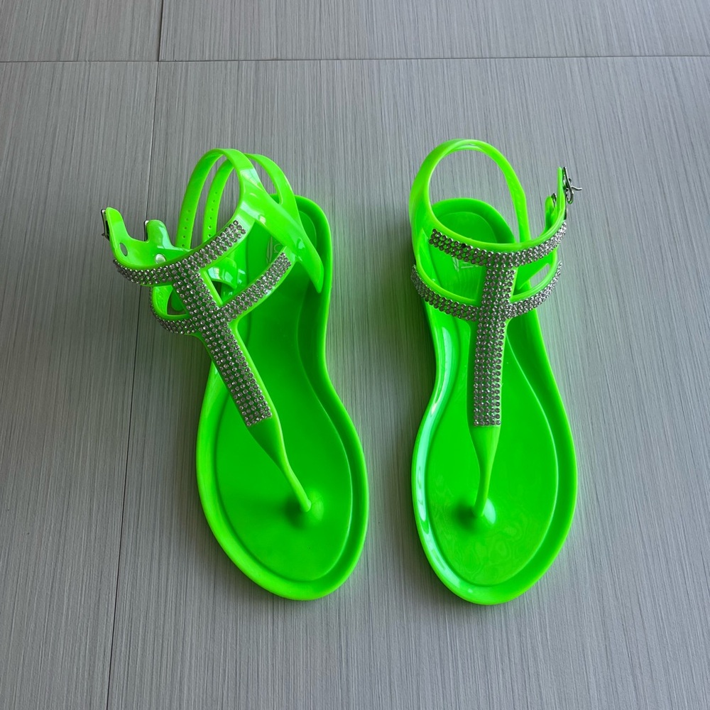 Neon sandal